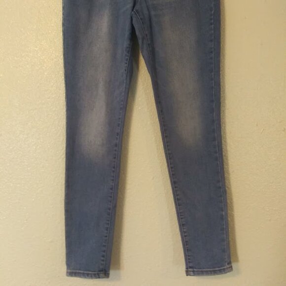 Old Navy women's size 6 Rockstar mid rise/taille Mi-Basse light wash jeans - Picture 3 of 13